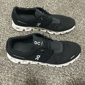 Oncloud running shoes